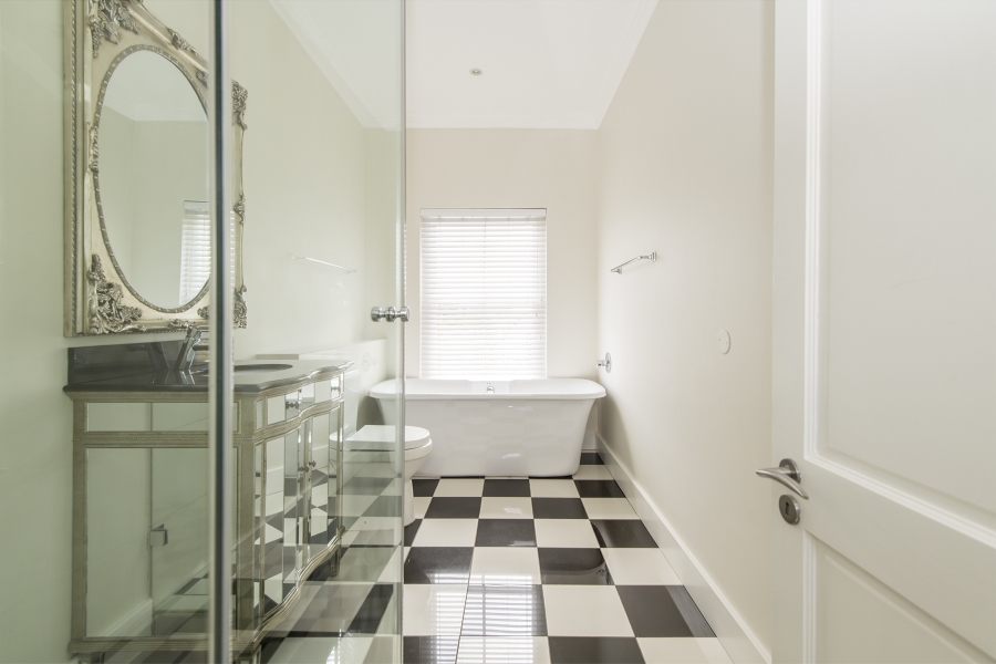 4 Bedroom Property for Sale in Val De Vie Estate Western Cape